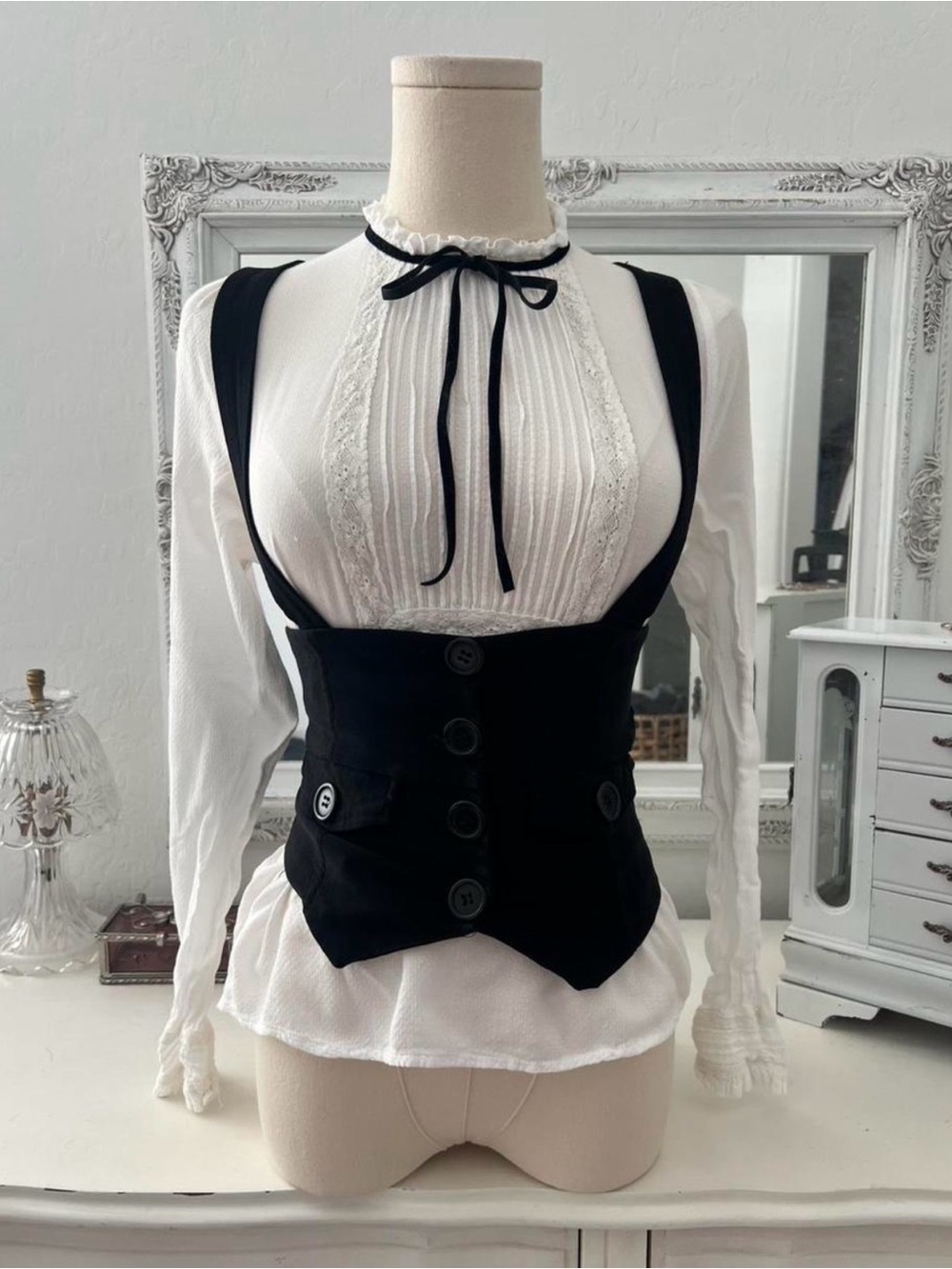 vintage forever 21 victorian style top with velvet bow